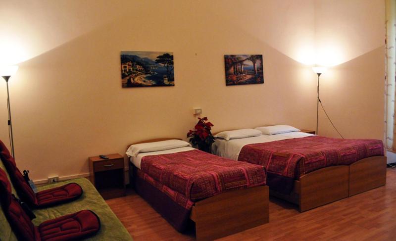Angela Roma Guest House ภายนอก รูปภาพ