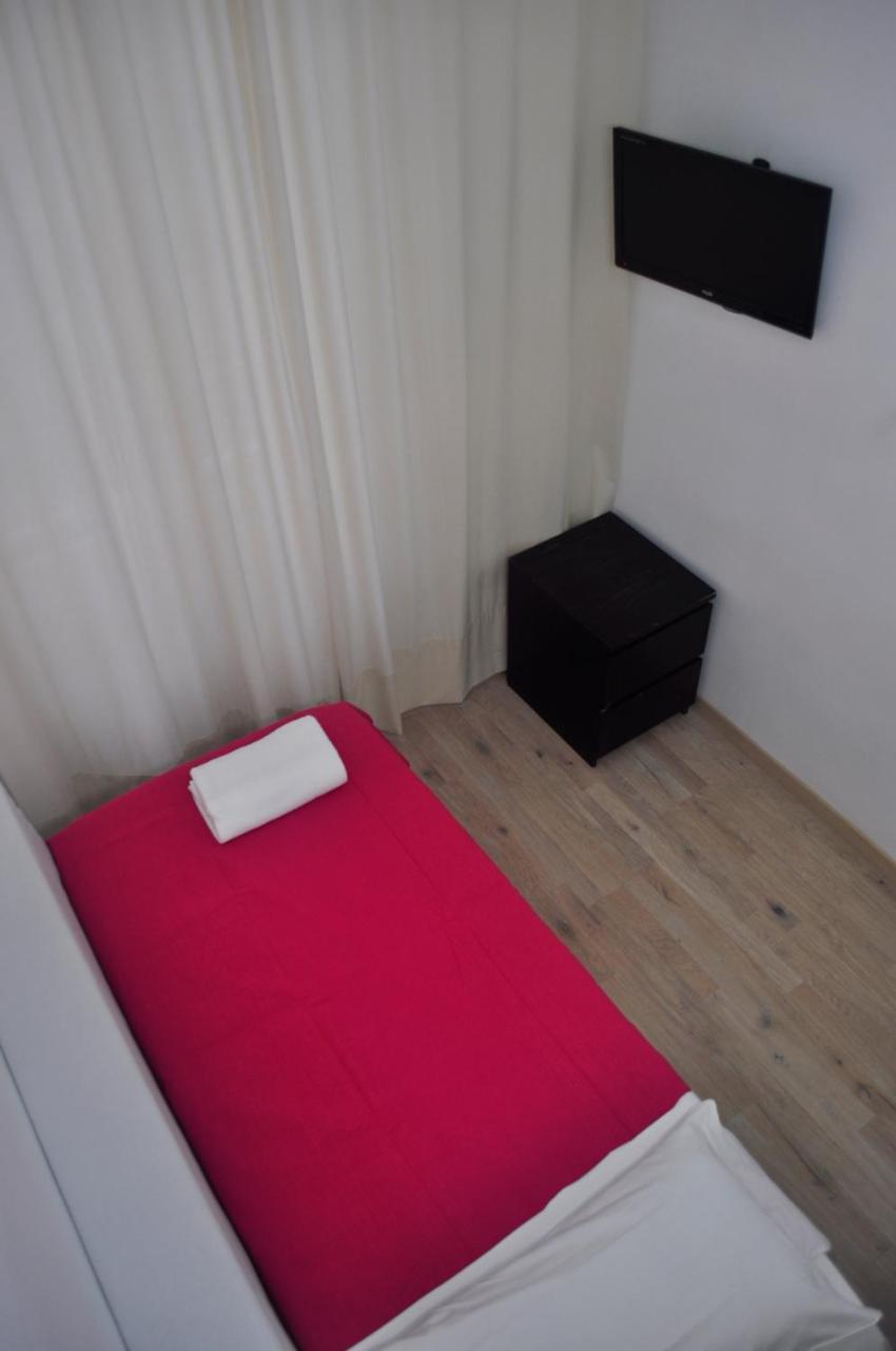 Angela Roma Guest House ภายนอก รูปภาพ