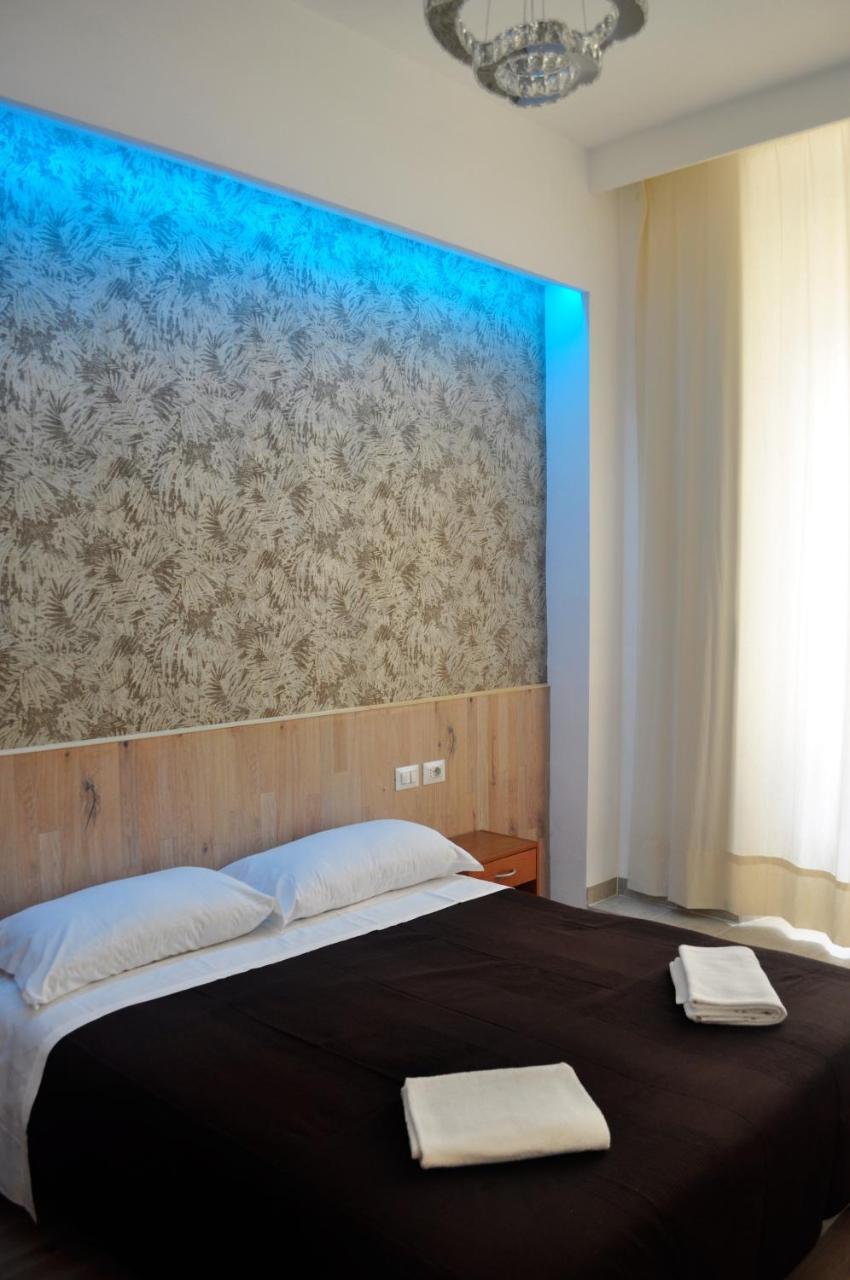 Angela Roma Guest House ภายนอก รูปภาพ